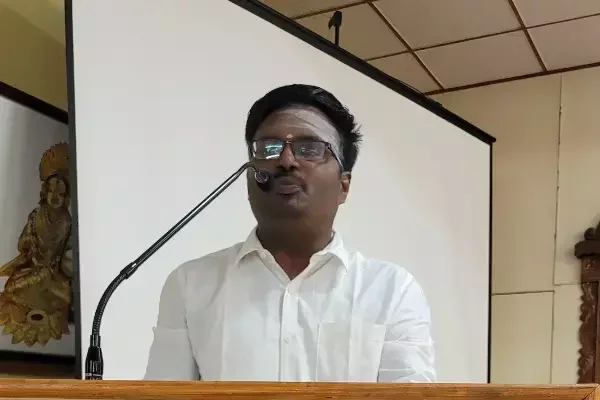 Sri Balamanikandan, enlightened the attendees on Ashtanga Yoga