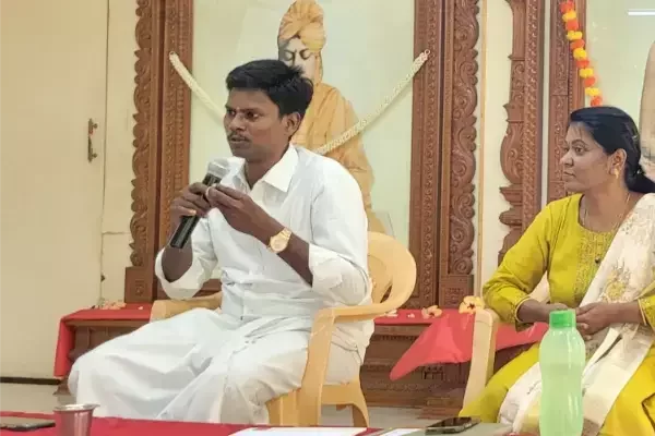 Sri Perumal presented on herbs for health, yoga practices and lifestyle