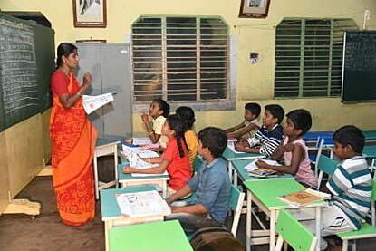 students at free tuition centre
